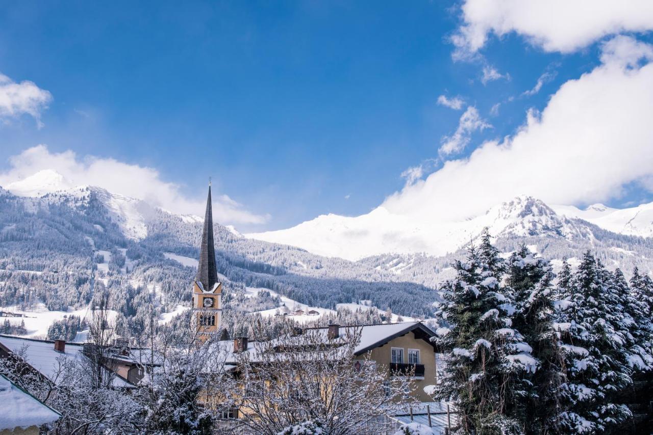 Appartements Mayr Inklusive Ganzjaehrig Gratis Zugang Zur Alpentherme Und Im Sommer Kostenlose Bergbahnnutzung Бад-Гофгаштайн Екстер'єр фото
